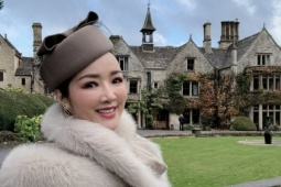 Giáng My dạo chơi làng cổ đẹp nhất nước Anh