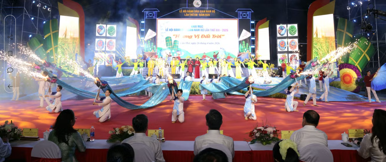 Đông nghịt người tới lễ hội Bánh dân gian Nam Bộ