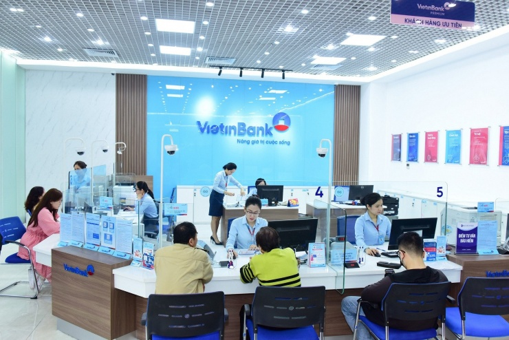 Loạt ngân hàng báo lãi lớn, Sacombank hụt hơi