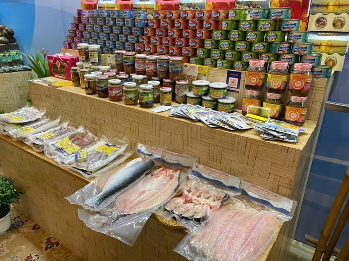 TP.HCM siết nguồn cung Tết, giữ giá hàng thiết yếu ổn định