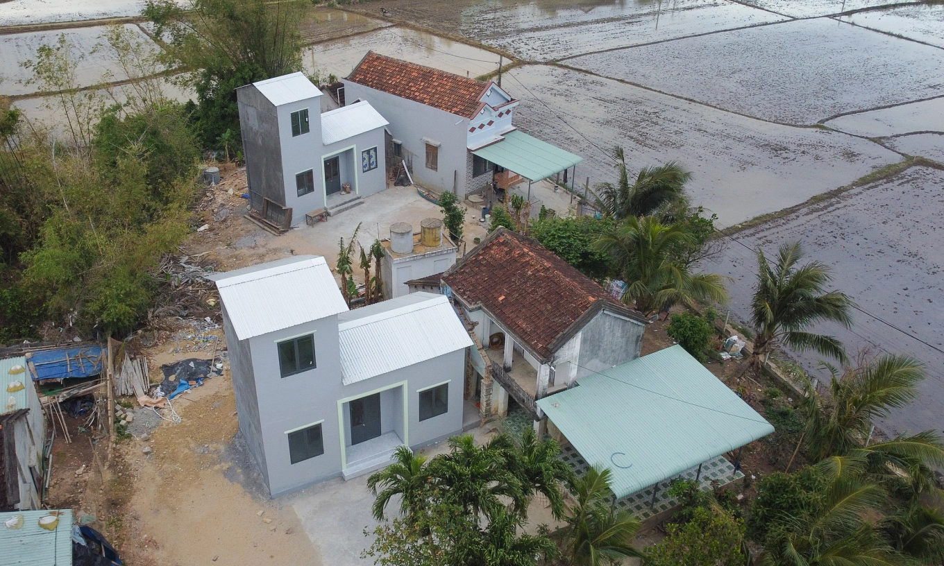 Những căn nhà mới ở rốn lũ Đăk Lăk