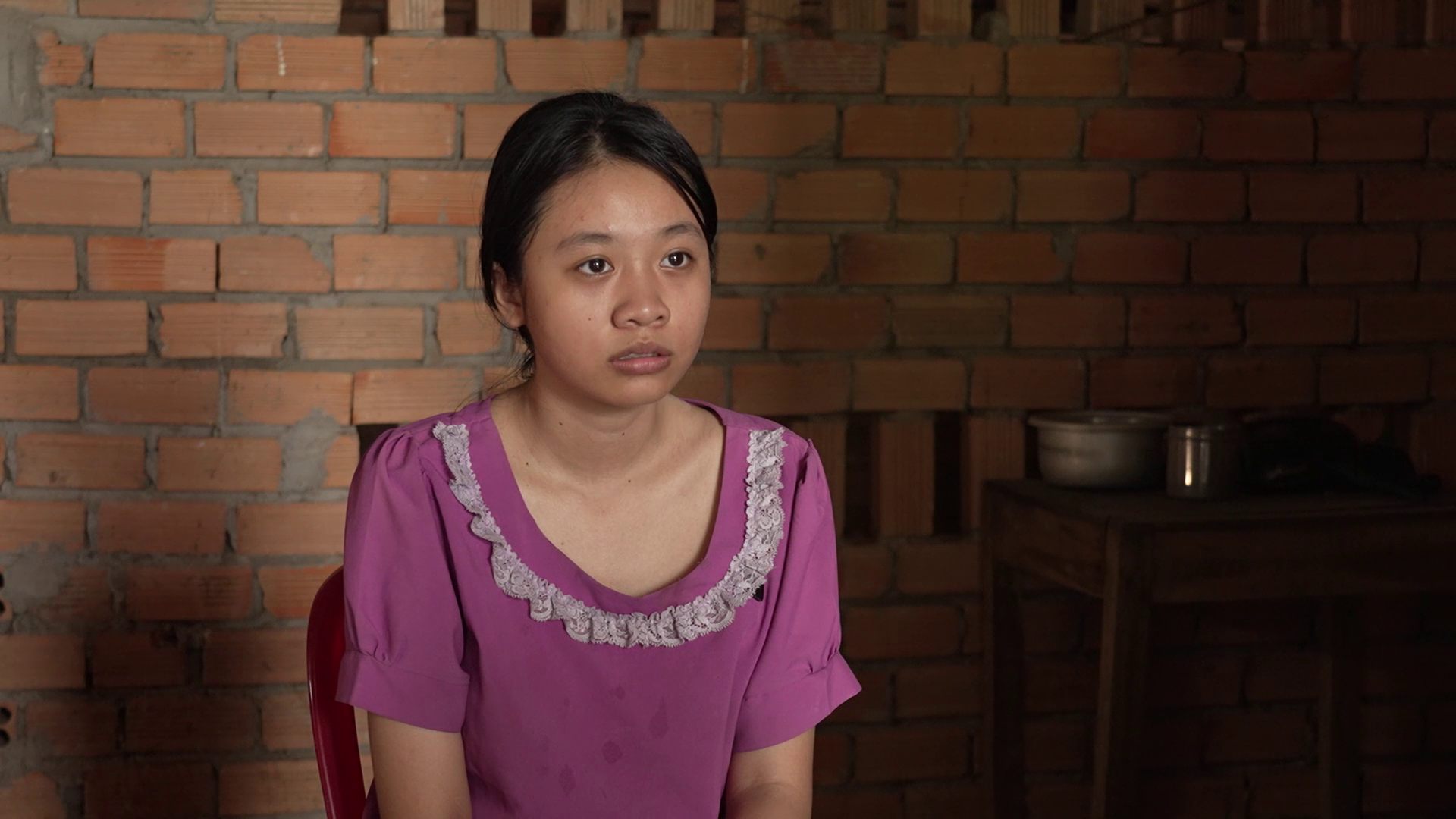Nghẹn ngào nữ sinh lớp 10 hỏi cha: “Cha có thể quay lại nhận con không?”